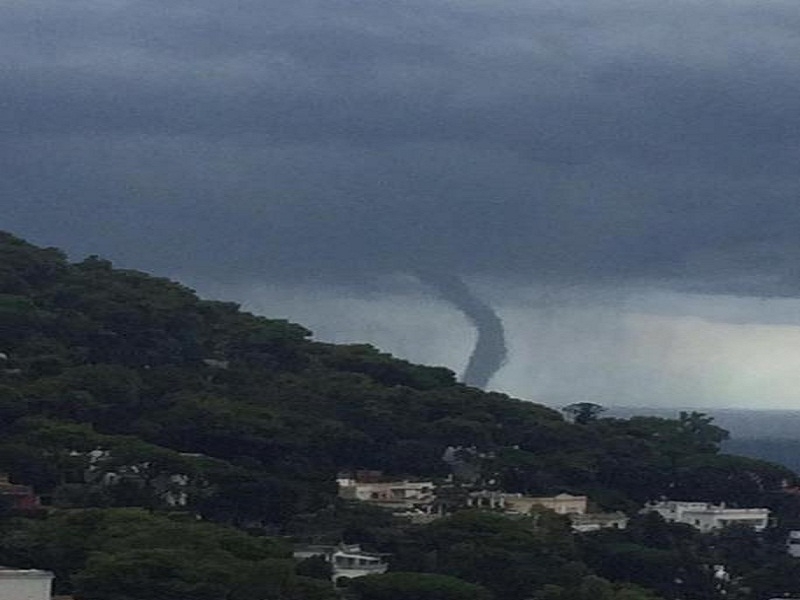 Tromba marina al largo di Capri