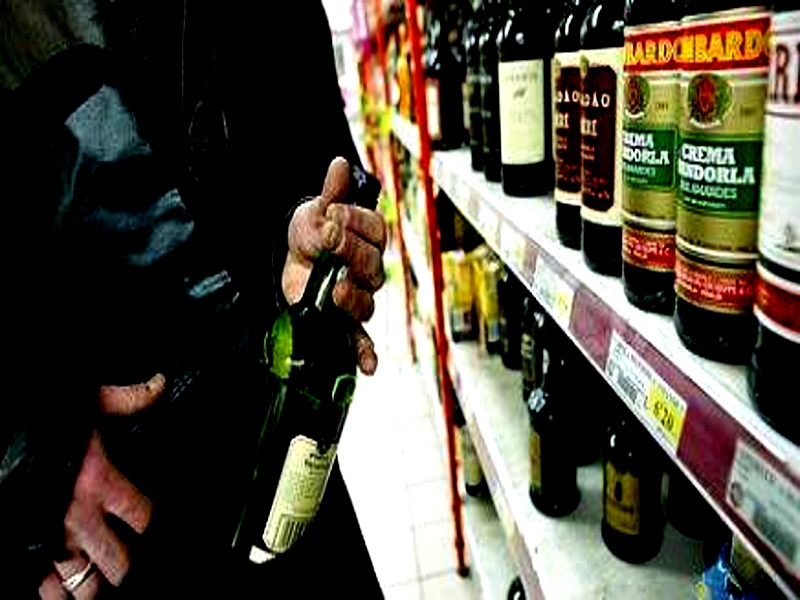 Salerno – denunciato 34enne che rubava nel negozio dove lavorava