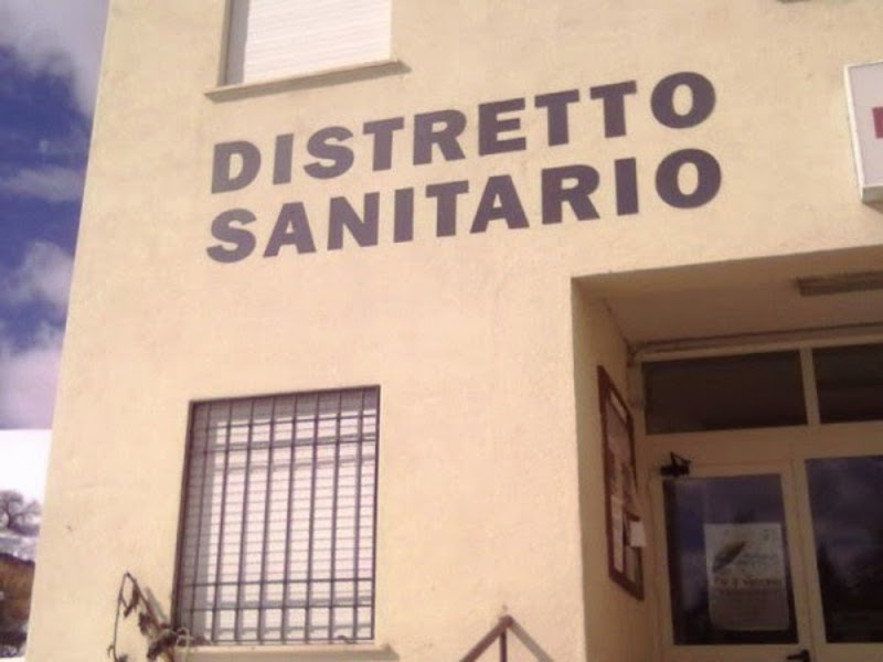 Eboli, Distretto Sanitario da due giorni senza linea telefonica e internet. Impossibile effettuare prenotazioni