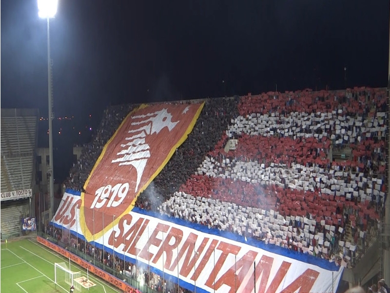 Salernitana. Arriva il D.A.S.P.O. per due tifosi