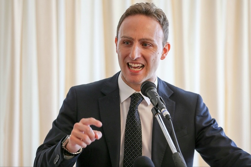 Salerno.Tre anni di validità per le graduatorie dei concorsi pubblici, la proposta di Piero De Luca