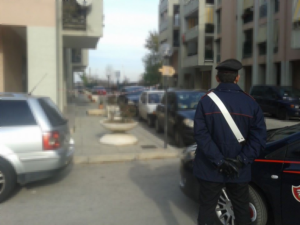 Eboli, 40enne si toglie la vita