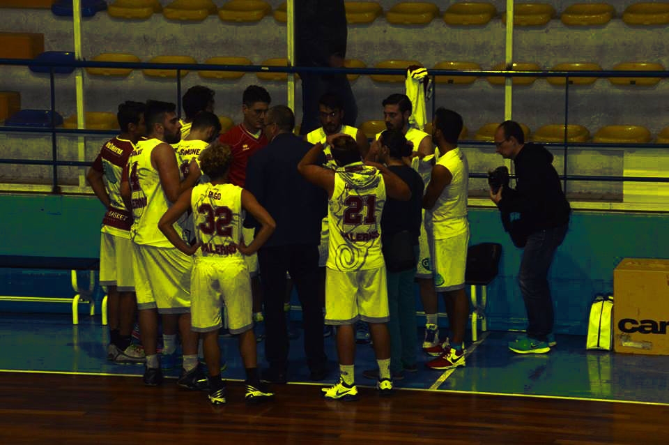 La Hippo batte a fatica Sorrento e bagna l’esordio con una vittoria