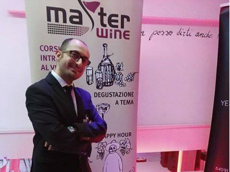 Andrea Moscariello e sua maestà “Il Vino”. La cultura del bere in modo differente