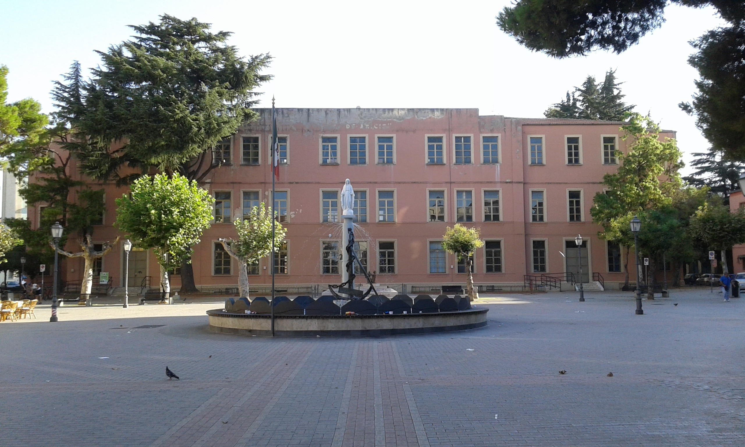 Battipaglia “ULTIMISSIME”. Fermato uomo armato di pistola a piazza “Madonnina”