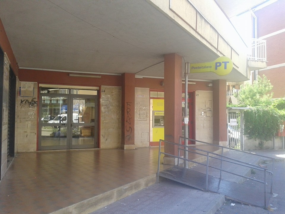 Battipaglia, gli utenti protestano per la mancata consegna della posta