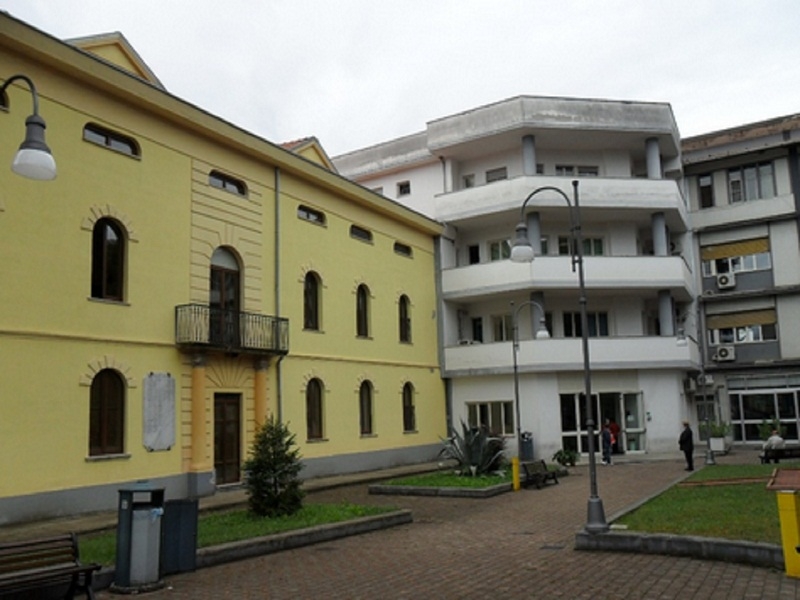 Donna affetta da meningite trasferita d’urgenza a Napoli