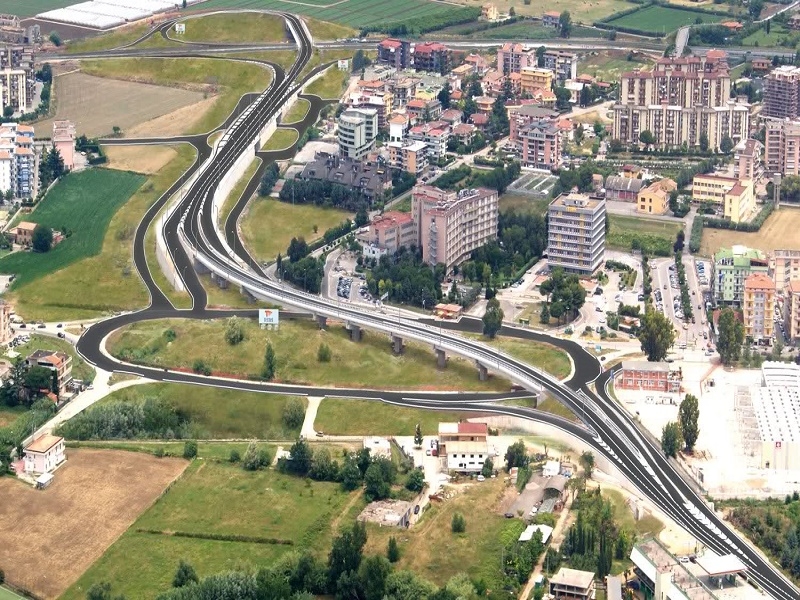 Fabbricato in via Paolo Baratta, risolta l’emergenza