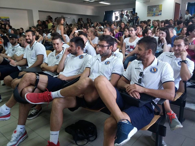 La Cesarano và a scuola….