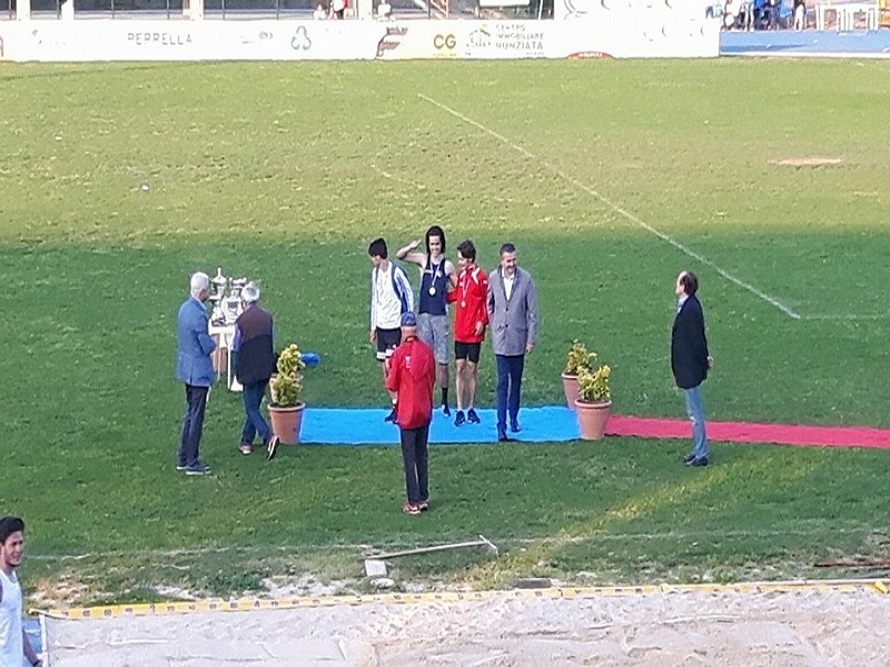 Il Battipagliese Alessandro Marasco conquista il record di salto in lungo