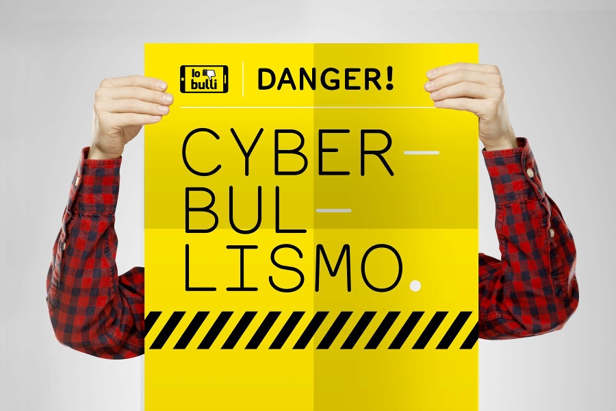 Battipaglia, alla “De Amicis” seminario sul Cyberbullismo