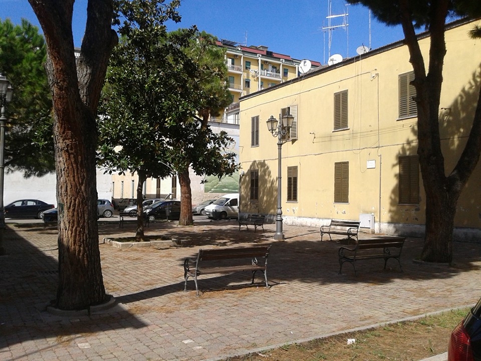 Battipaglia. Piazza Risorgimento, insorgono i cittadini per l’invasione di ratti