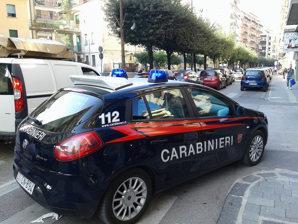 Battipaglia, scatta l’allarme antirapina in una gioielleria, immediato l’intervento dei Carabinieri