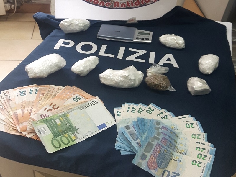 Salerno. Cocaina e marijuana, Polizia arresta coniugi