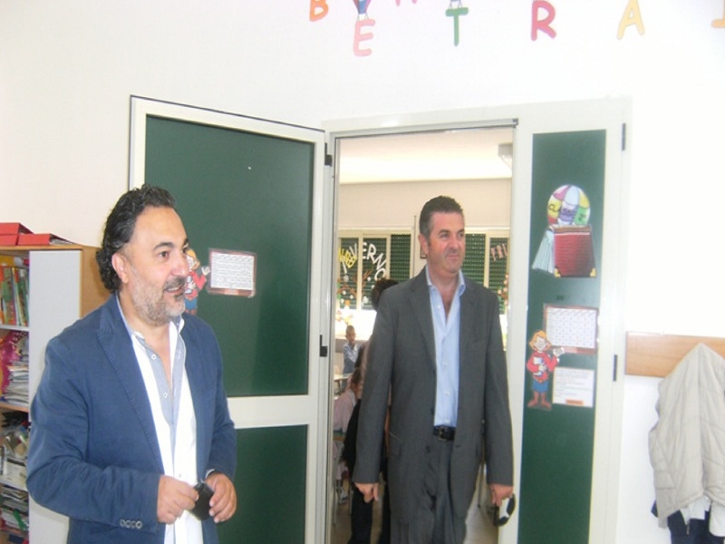 Agropoli, il sindaco Alfieri, nelle scuole per leggerela Costituzione Italiana