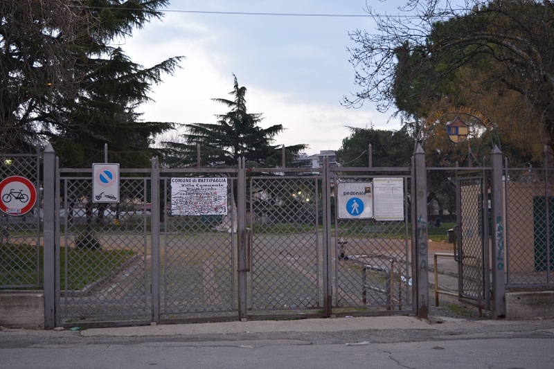Battipaglia. “VIDEO” Le condizioni di degrado della Villetta Comunale