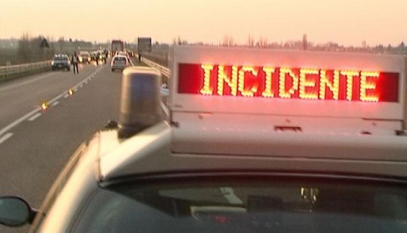 Battipaglia. Si catapulta furgone, 4 braccianti ricoverati in ospedale