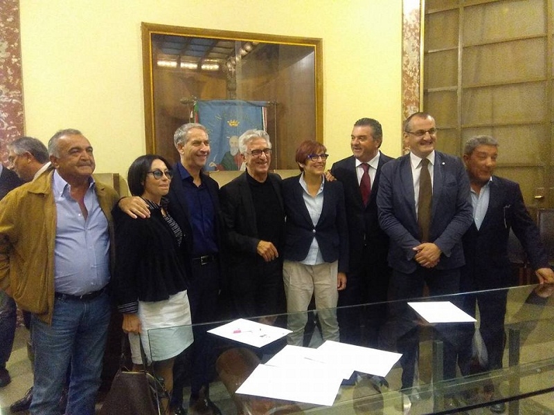 Firmato un protocollo di intesa tra i Comuni e gli operatori per la riqualificazione ambientale e turistica della fascia costiera