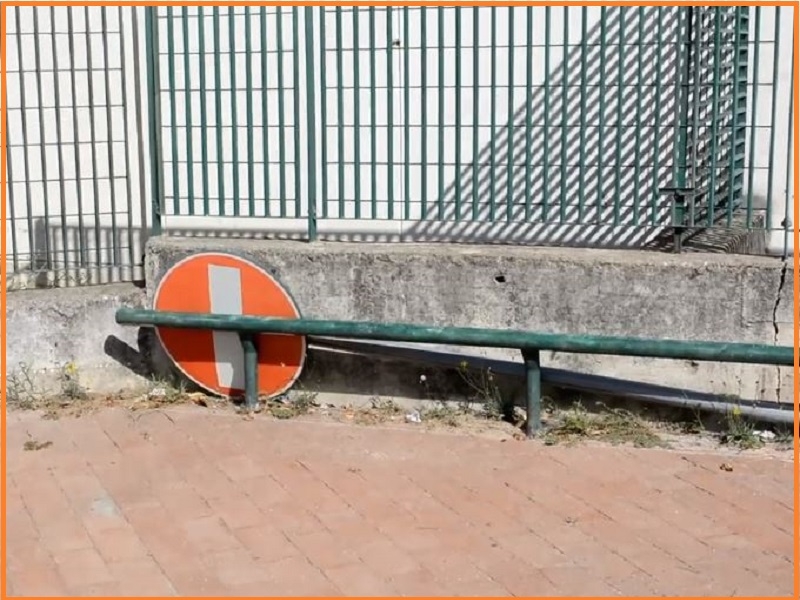 Battipaglia. In giro per la città. Largo Sonnino c’era una volta un divieto…