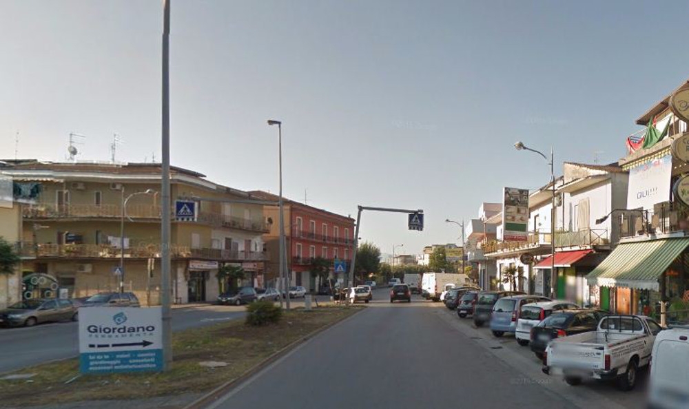 Battipaglia, nel mirino dei commissari, insegne e cartelloni pubblicitari