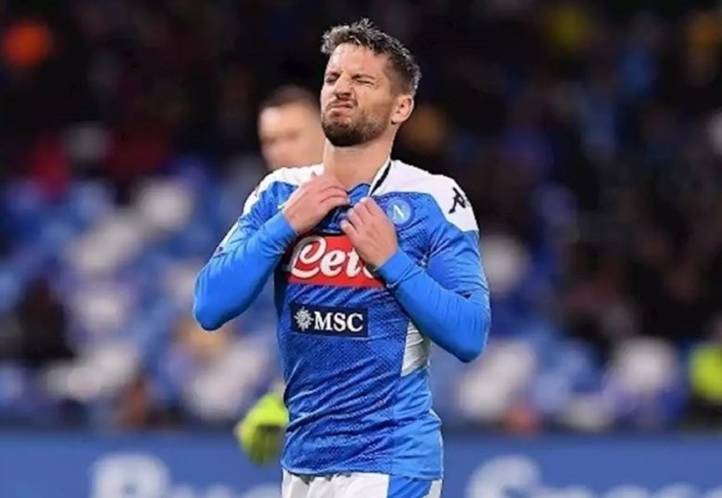 Napoli-Bolagna 1-2. Game Over, la crisi infinita