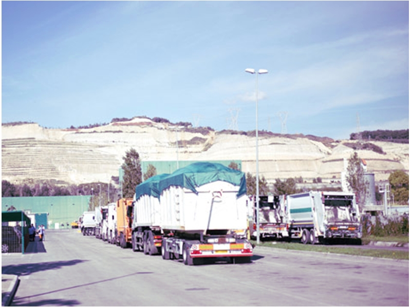 Battipaglia, ex Cdr stracolmo di rifiuti rischia il collasso.