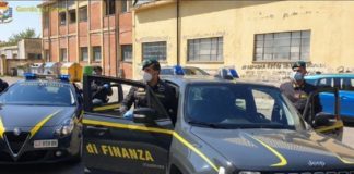 Pirateria editoriale, i finanzieri di Bari sequestrano 10 siti internet