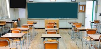 Eboli. Rischio Covid, gli studenti delle superiori decidono di non rientrare in classe