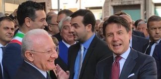 Natale e Capodanno. Il Governo chiarisce: una volta al giorno si possono visitare parenti o amici.