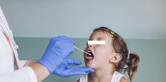 Campania Covid. Tampone antigenico, oggi prenotazione per screening scuola al numero 800 814 818