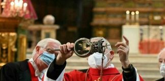 Napoli. Non si è sciolto il sangue di San Gennaro, niente miracolo.