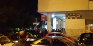 Battipaglia. Piazza Farina, 2 italiani rubano una bici ad un extracomunitario