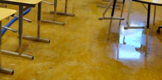 Battipaglia. Piove a scuola, oggi sospese le lezioni in tre classi dell’IC Penna