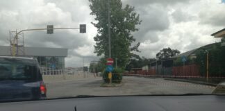 Eboli. Maltempo, bomba d’acqua crea disagi in città. Traffico in tilt (vedi foto)