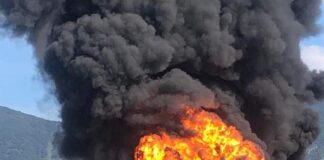 San Valentino Torio. Vasto incendio in un parcheggio di camion, residenti in fuga (video)