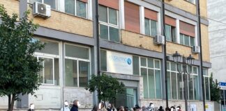 Battipaglia. Distretto sanitario, disagi per gli anziani in fila per ore alla ex Cassa Mutua