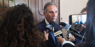 Eboli. Vigilie di Natale e Capodanno in sicurezza, dalle 20 alle 5 bar chiusi (vedi ordinanza sindacale)