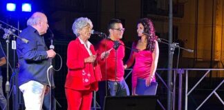 Battipaglia. Successo per Gerardo junior alla 3^ edizione del Canta Napoli, vince con O’ Capoclasse