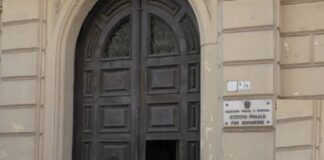 Pagani. 17enne maltratta i genitori, arrestato dai Carabinieri con l’accusa di violenza