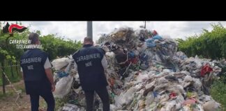 Il Gip di Roma ordina 11 misure cautelari. Accuse per traffico illecito di rifiuti e ricilaggio. In carcere noto imprenditore battipagliese (video dei Carabinieri del Noe)