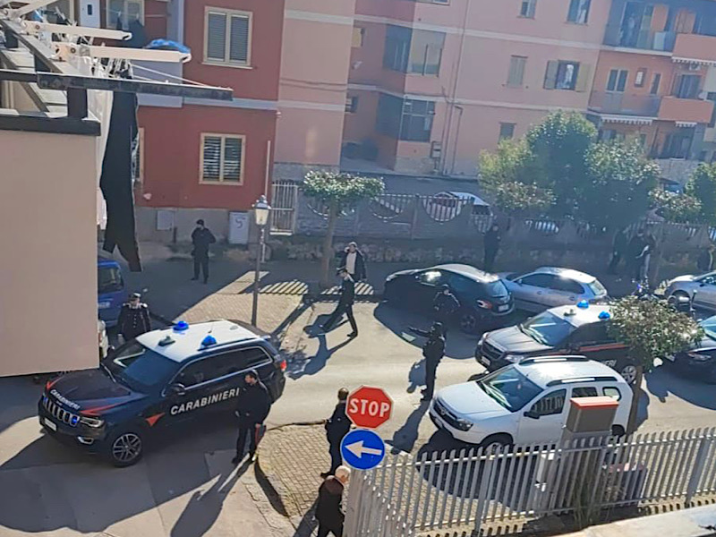 Battipaglia. Ieri città in subbuglio per il rocambolesco arresto dell'agente penitenziario. Scoperto mentre tenta di introdurre droga in Carcere