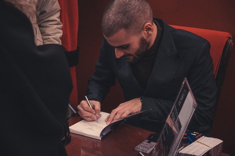 Battipaglia. “Nudo” il romanzo del giornalista Andrea Picariello racconta come ha combattuto la sua obesità