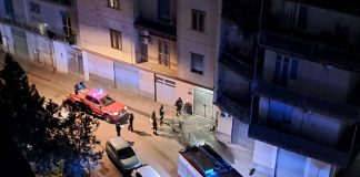 Battipaglia. Via Dante Alighieri. Paura nella notte, a fuoco un bidone dell’immondizia. Sul posto Pompieri e Carabinieri