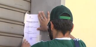 Battipaglia. Sfruttamento della prostituzione, chiuso un locale per massaggi al centro della città