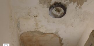 Battipaglia. Piazza dei Martiri, case popolari in condizioni pietose: l’intervista agli inquilini (video)