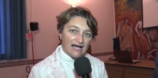 Ravello. Celebrato il poeta Italo Rocco, gli studenti dell’IC Tramonti, Ravello e Scala hanno recitato i suoi versi (video)