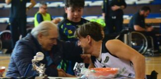 Basket in carrozzina: la Crazy Ghosts saluta il pubblico con una vittoria e un premio speciale