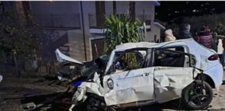 Tragedia nella notte, morti due ragazzi in un incidente stradale