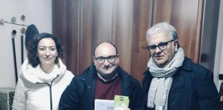 Battipaglia. La solidarietà di “Magie di Natale”, consegnati i buoni pasti ai parroci della città