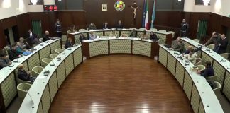 Battipaglia. Ieri sera Consiglio comunale in seconda convocazione, l’opposizione lascia l’aula per protesta